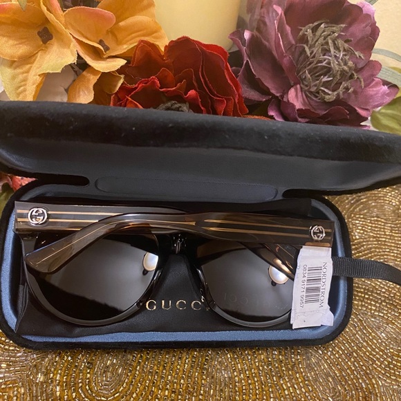New🔥Gucci sunglasses with tag - Picture 2 of 15